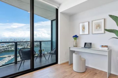 Condo in Miami, Florida, 2 bedrooms  № 1979820 - photo 10