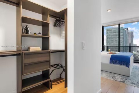 Condo in Miami, Florida, 2 bedrooms  № 1979820 - photo 19