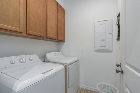 House in Palmetto, Florida 4 bedrooms, 243.78 sq.m. № 1674048 - photo 17