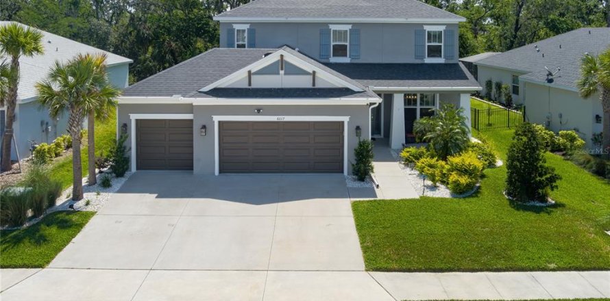 House in Palmetto, Florida 4 bedrooms, 243.78 sq.m. № 1674048