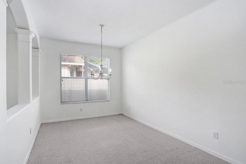 House in Brandon, Florida 5 bedrooms, 243.22 sq.m. № 2092749 - photo 4