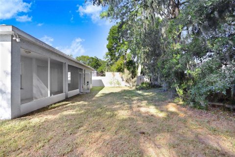 House in Brandon, Florida 5 bedrooms, 243.22 sq.m. № 2092749 - photo 25