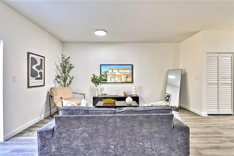 Condo in Gainesville, Florida, 3 bedrooms № 2409950 - photo 7