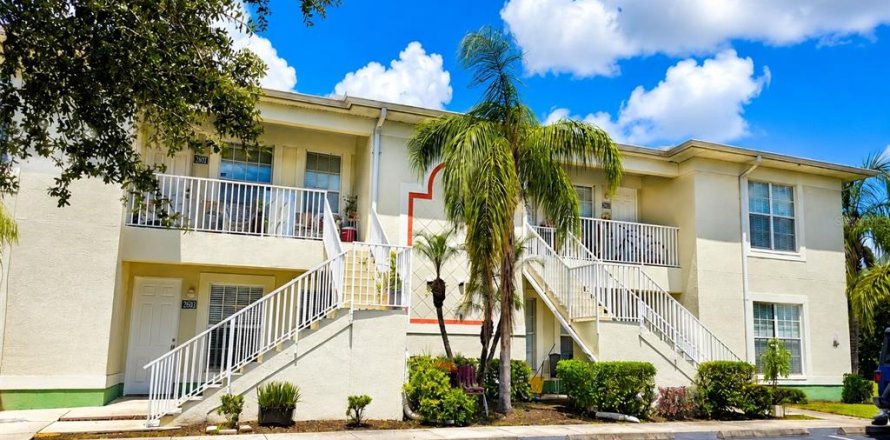 Condo in Bradenton, Florida, 3 bedrooms  № 2229550