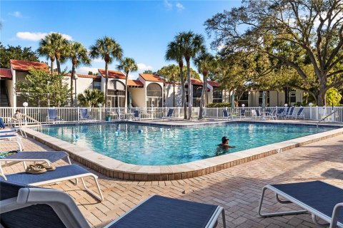 Condominio en alquiler en Sarasota, Florida, 1 dormitorio, 66.33 m2 № 231556 - foto 1
