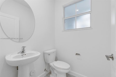 Adosado en venta en Homestead, Florida, 3 dormitorios, 137.77 m2 № 2439093 - foto 11