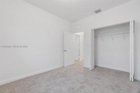 Adosado en venta en Homestead, Florida, 3 dormitorios, 137.77 m2 № 2439093 - foto 18