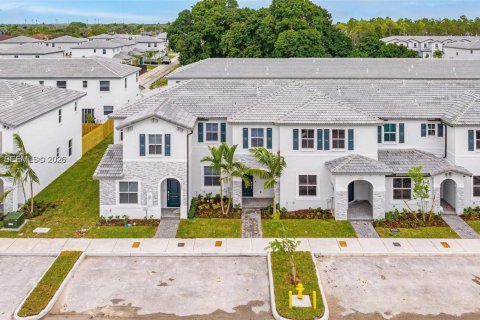 Adosado en venta en Homestead, Florida, 3 dormitorios, 137.77 m2 № 2439093 - foto 1