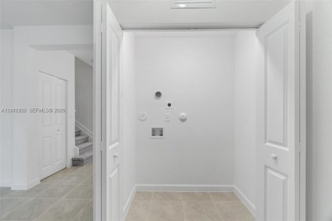 Adosado en venta en Homestead, Florida, 3 dormitorios, 137.77 m2 № 2439093 - foto 10