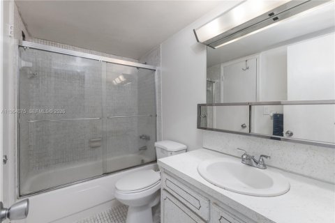 Condominio en venta en Miami Beach, Florida, 1 dormitorio, 60.85 m2 № 2025717 - foto 12