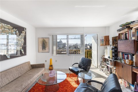 Condominio en venta en Miami Beach, Florida, 1 dormitorio, 60.85 m2 № 2025717 - foto 4