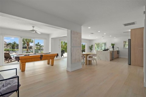 Villa ou maison à vendre à New Port Richey, Floride: 3 chambres, 202.25 m2 № 2273031 - photo 17