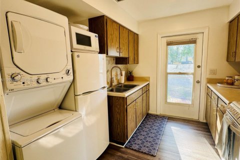 Villa ou maison à louer à Sarasota, Floride: 1 chambre, 74.23 m2 № 2154164 - photo 13