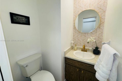 Villa ou maison à louer à Sarasota, Floride: 1 chambre, 74.23 m2 № 2154164 - photo 6