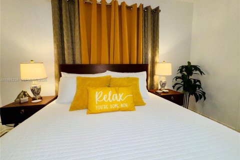 Villa ou maison à louer à Sarasota, Floride: 1 chambre, 74.23 m2 № 2154164 - photo 20
