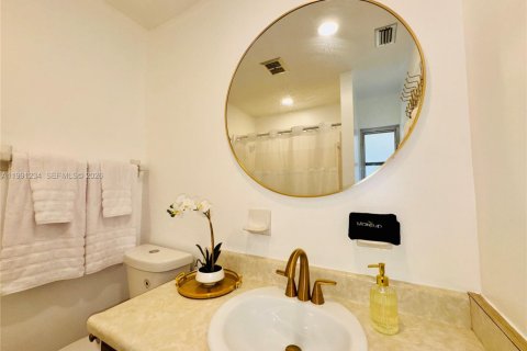 Villa ou maison à louer à Sarasota, Floride: 1 chambre, 74.23 m2 № 2154164 - photo 18