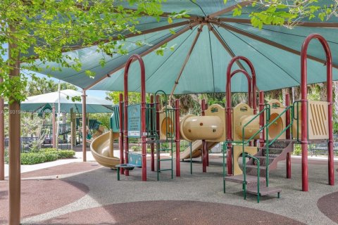 Condo in Pompano Beach, Florida, 2 bedrooms  № 1990551 - photo 22