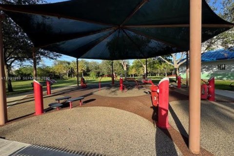 Condo in Pompano Beach, Florida, 2 bedrooms  № 1990551 - photo 23