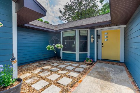 House in Ormond Beach, Florida 3 bedrooms, 184.5 sq.m. № 1619233 - photo 2