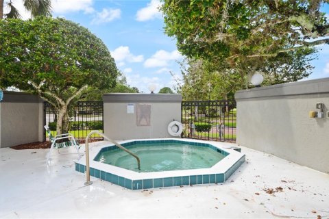 Condominio en venta en Casselberry, Florida, 3 dormitorios, 126.81 m2 № 2208115 - foto 28