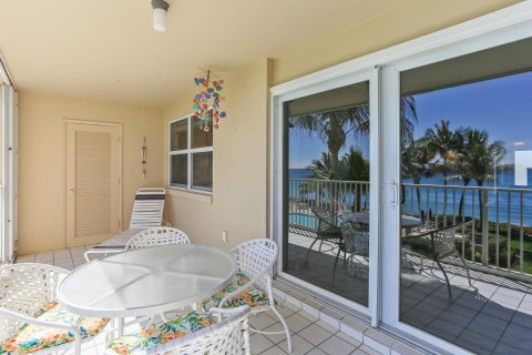 Condo in Highland Beach, Florida, 2 bedrooms  № 2190840 - photo 2