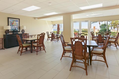 Condo in Highland Beach, Florida, 2 bedrooms  № 2190840 - photo 30