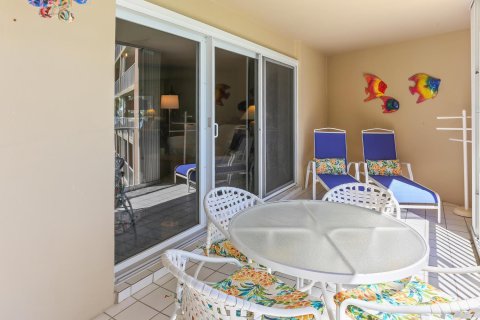 Condo in Highland Beach, Florida, 2 bedrooms  № 2190840 - photo 21