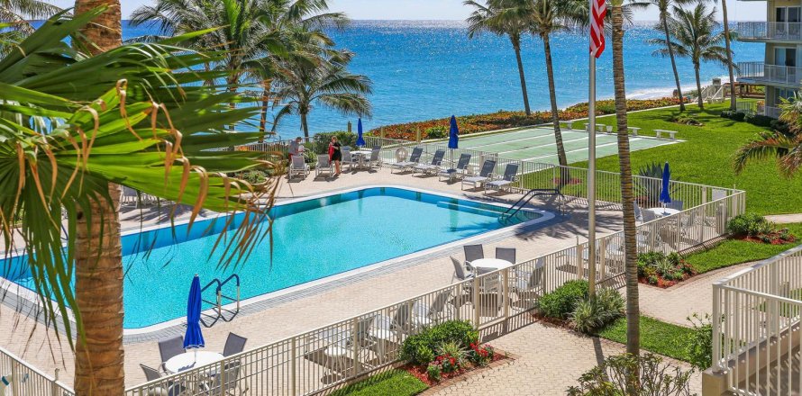 Condo in Highland Beach, Florida, 2 bedrooms  № 2190840