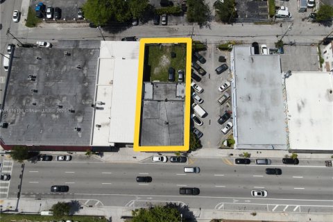 Commercial property in Miami, Florida № 1962454 - photo 4
