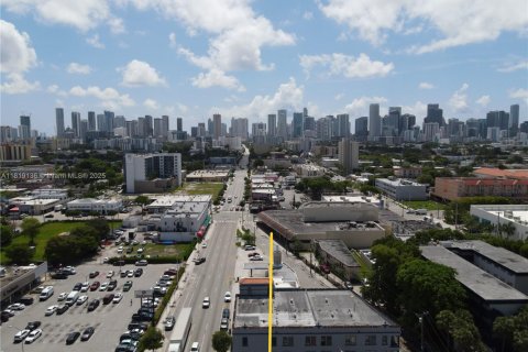 Commercial property in Miami, Florida № 1962454 - photo 5