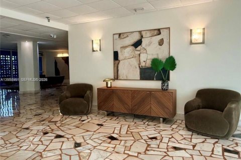 Copropriété à vendre à North Miami, Floride: 2 chambres, 121.14 m2 № 2154645 - photo 25