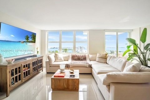 Condo à North Miami, Floride, 2 chambres  № 2154645