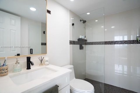 Copropriété à vendre à North Miami, Floride: 2 chambres, 121.14 m2 № 2154645 - photo 19