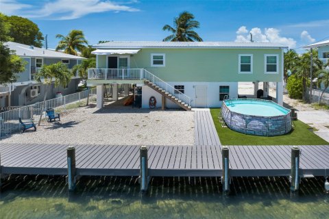 House in Islamorada, Village of Islands, Florida 3 bedrooms, 118.73 sq.m. № 2055059 - photo 16