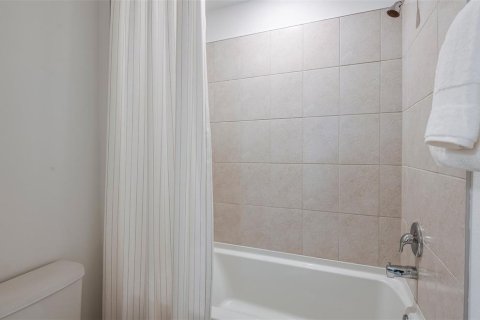 Villa ou maison à vendre à Parrish, Floride: 4 chambres, 213.12 m2 № 2419140 - photo 16