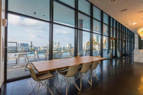 Condominio en venta en Miami, Florida, 1 dormitorio, 69.86 m2 № 1790747 - foto 6