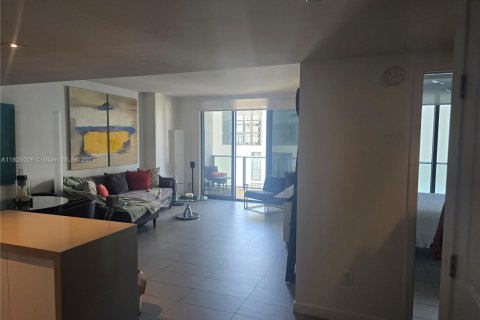 Condominio en venta en Miami, Florida, 1 dormitorio, 69.86 m2 № 1790747 - foto 17