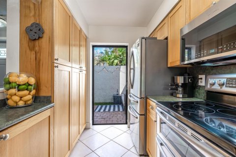 Townhouse in Fort Lauderdale, Florida 2 bedrooms, 91.04 sq.m. № 2086355 - photo 16