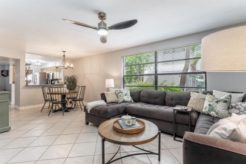 Townhouse in Fort Lauderdale, Florida 2 bedrooms, 91.04 sq.m. № 2086355 - photo 9