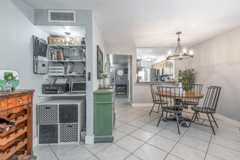 Townhouse in Fort Lauderdale, Florida 2 bedrooms, 91.04 sq.m. № 2086355 - photo 10