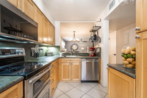 Townhouse in Fort Lauderdale, Florida 2 bedrooms, 91.04 sq.m. № 2086355 - photo 14