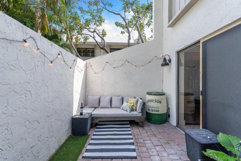 Townhouse in Fort Lauderdale, Florida 2 bedrooms, 91.04 sq.m. № 2086355 - photo 5
