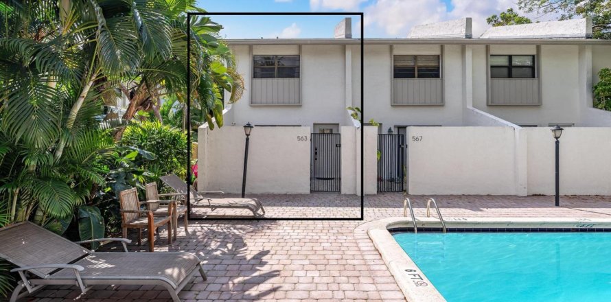 Townhouse in Fort Lauderdale, Florida 2 bedrooms, 91.04 sq.m. № 2086355
