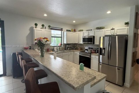 Casa en venta en Homestead, Florida, 4 dormitorios, 239.04 m2 № 2365419 - foto 12