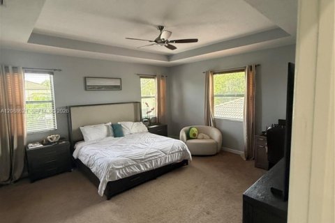 Casa en venta en Homestead, Florida, 4 dormitorios, 239.04 m2 № 2365419 - foto 4