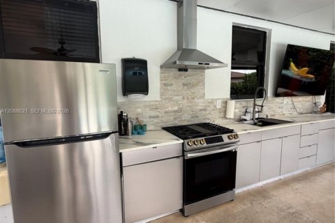 Casa en venta en Homestead, Florida, 4 dormitorios, 239.04 m2 № 2365419 - foto 17