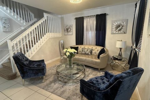Casa en venta en Homestead, Florida, 4 dormitorios, 239.04 m2 № 2365419 - foto 3