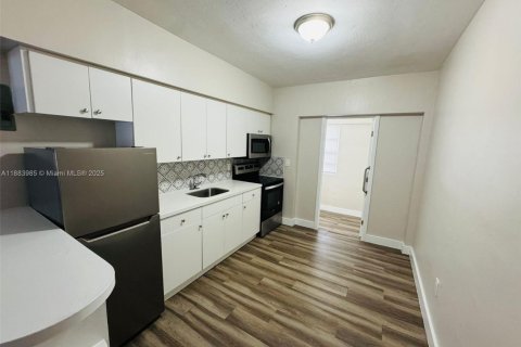 Apartment in Miami, Florida 1 bedroom № 1930829 - photo 8
