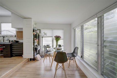 Снять в аренду виллу или дом в Мирамар, Флорида 2 спальни, 91.6м2, № 1967895 - фото 17