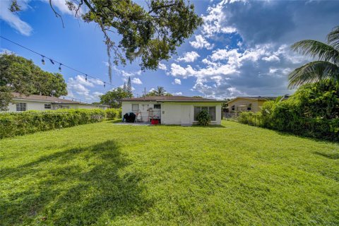 Снять в аренду виллу или дом в Мирамар, Флорида 2 спальни, 91.6м2, № 1967895 - фото 6